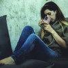 (男生不堪一击,遭到多名女生的连环欺凌和围攻的电影)男生不堪一击，遭到多名女生的连环欺凌和围攻