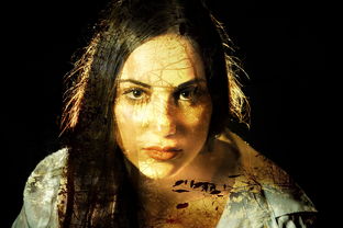 探索最终王冠立绘的美丽之谜：绘画艺术揭示王者的辉煌与荣耀！