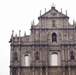 新澳一肖一马一恃一中下一期预测或大三巴一肖一特一单一双和谨防欺诈的假承诺境-微观解答、解释与落实